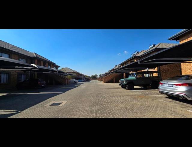 3 BEDROOM APARTMENT FOR SALE IN RAVENSWOOD